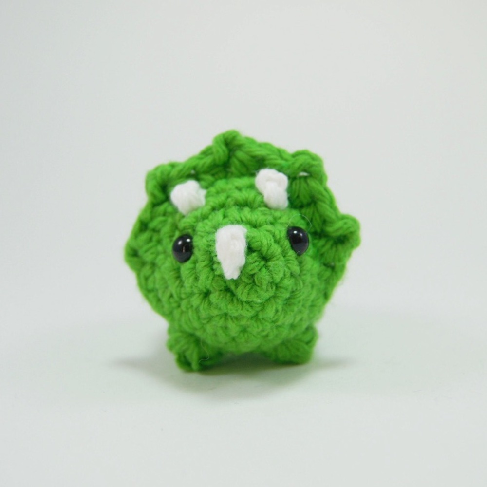 Triceratops dinosaur keychain